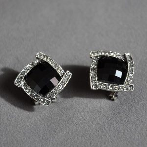 Zwarte vierkante dames oorbellen met clips