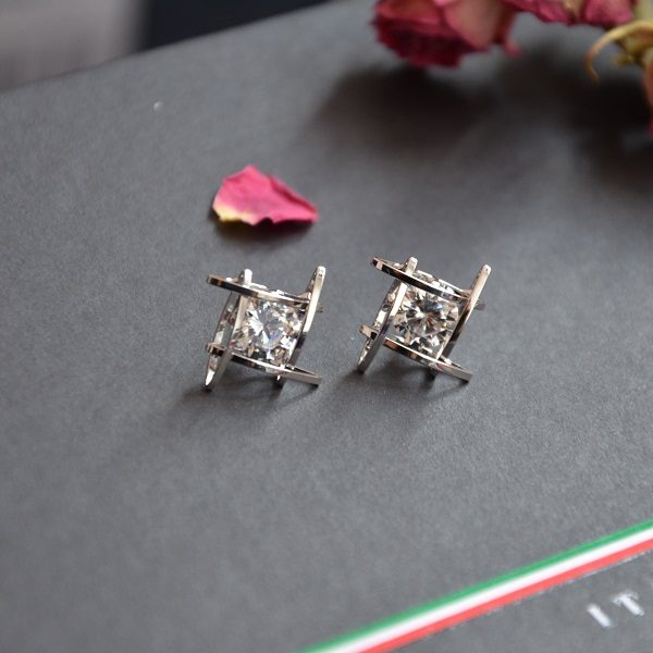 Zilverkleurige oorbellen met diamant vorm online goedkoop kopen